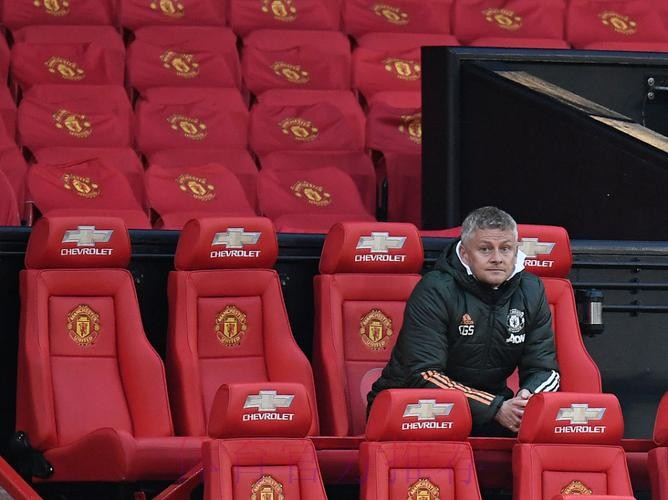 52岁索帅愿时隔4年回曼联救火！不在乎合同长度，曾率队获英超第2